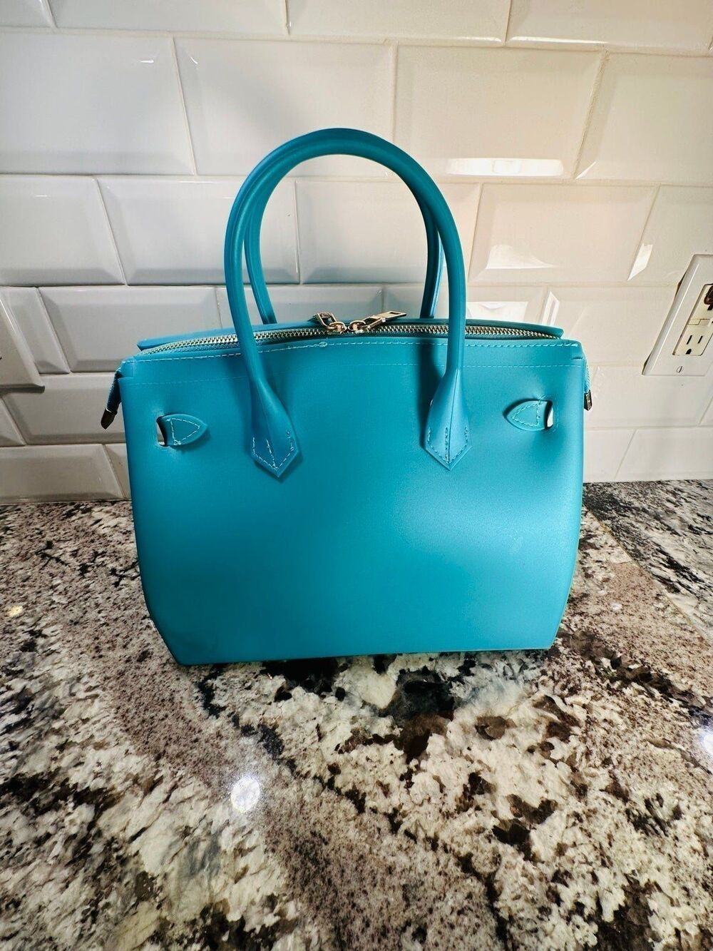 Handbag - Picture 2 of 12